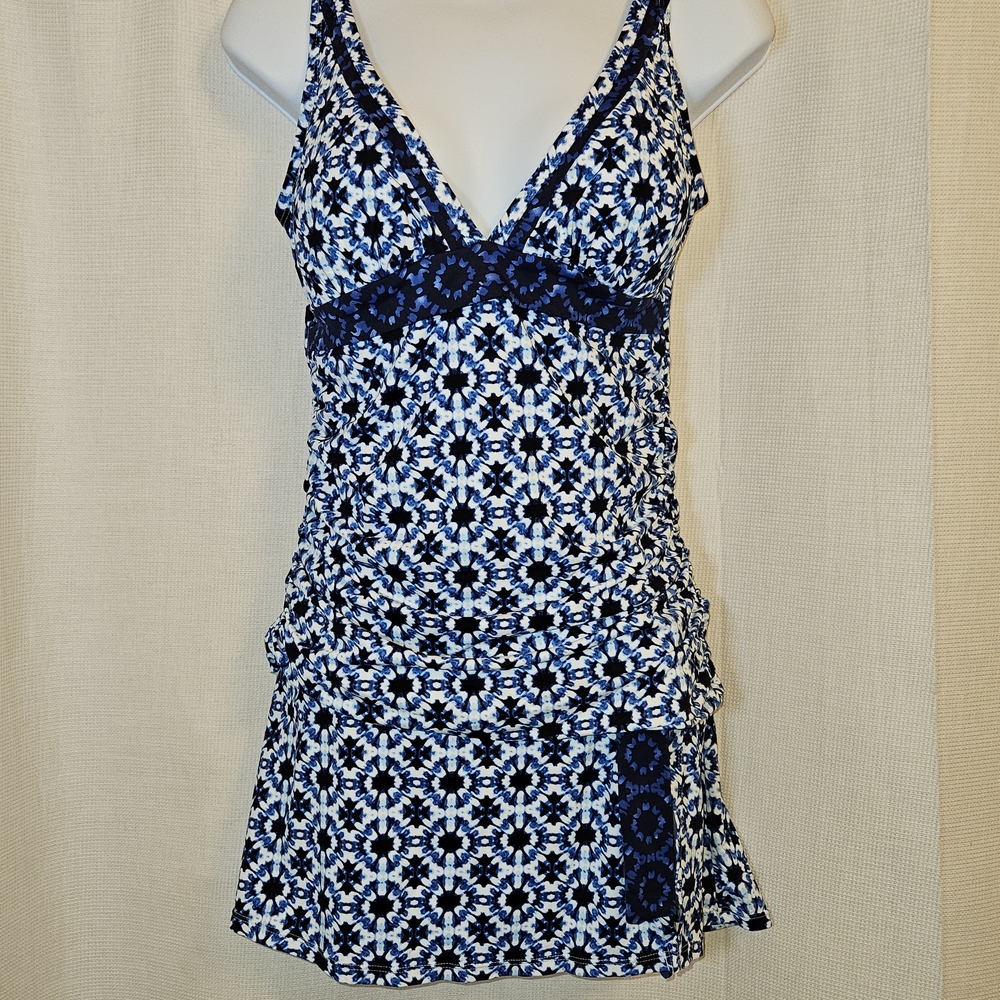 TOMMY BAHAMA Women's Shibori Splash V-FronTommy Bahama Blue and White Swim Dress
